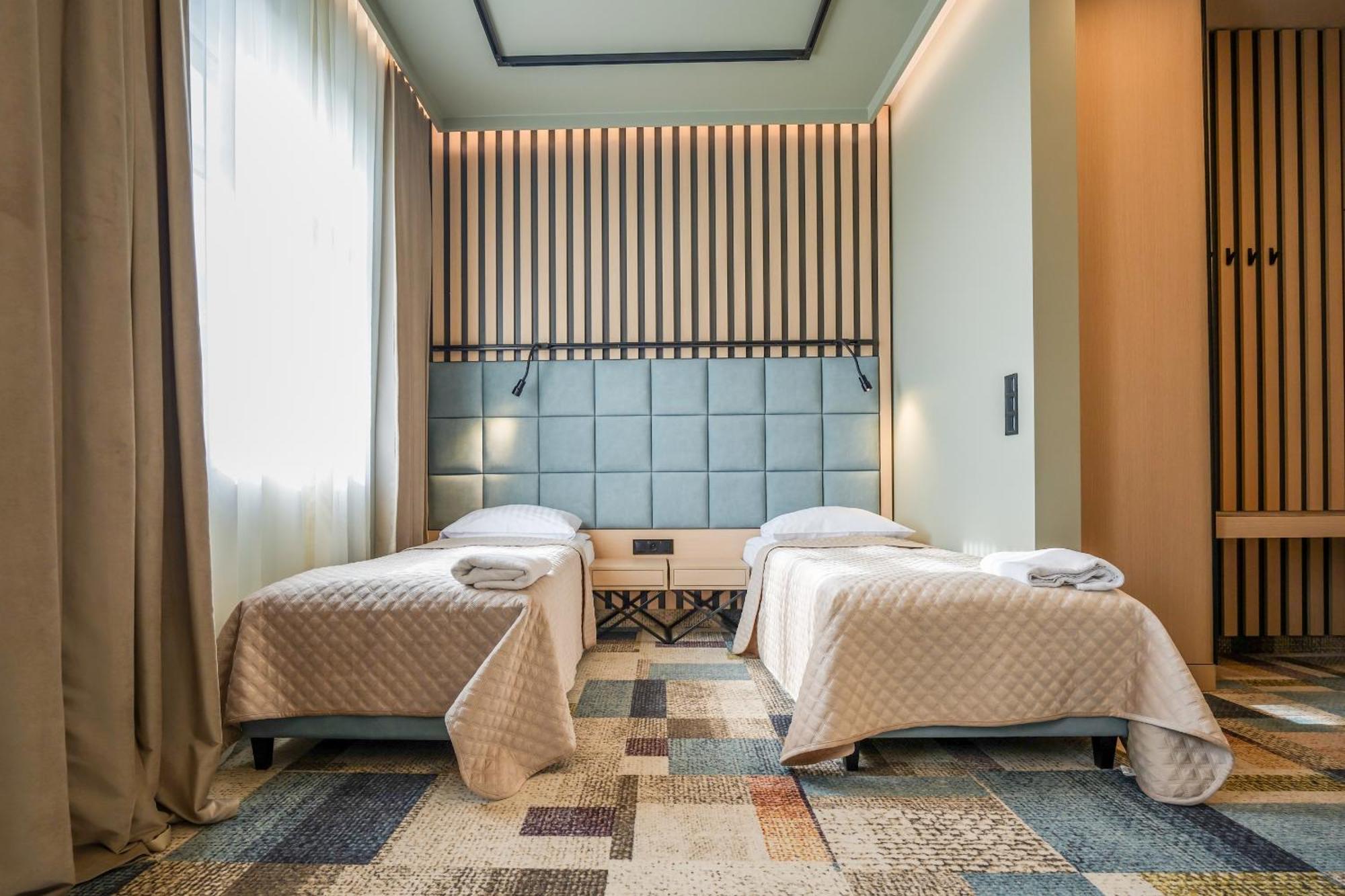 Hotel Jarota Jarocin Dış mekan fotoğraf
